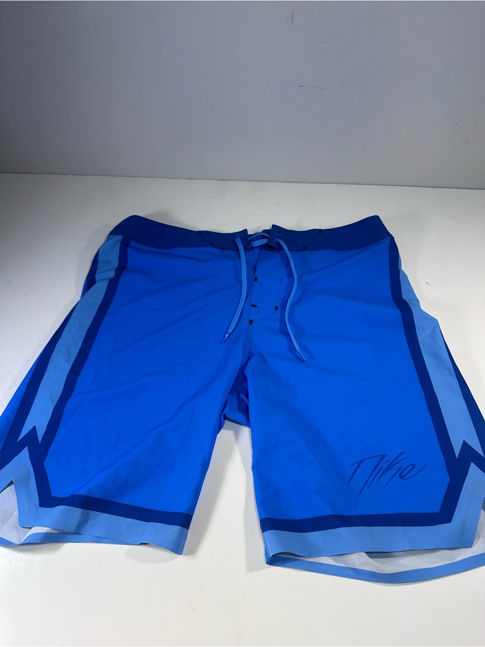 Nike Blue Boardshorts Swim Trunks Men’s 34 Quick‑Dry Zip Pocket Coastal